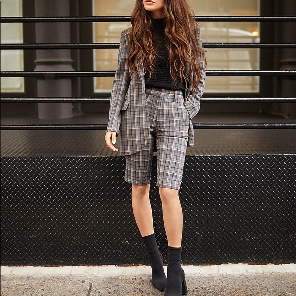 Express x Negin Mirsalehi HighWaisted Plaid Shorts - Picture 2 of 7